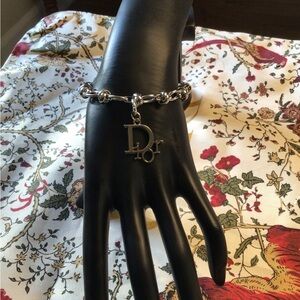 ✨ Upcycled Luxury Charm Bracelet – Bold Silver-Tone Link Chain ✨